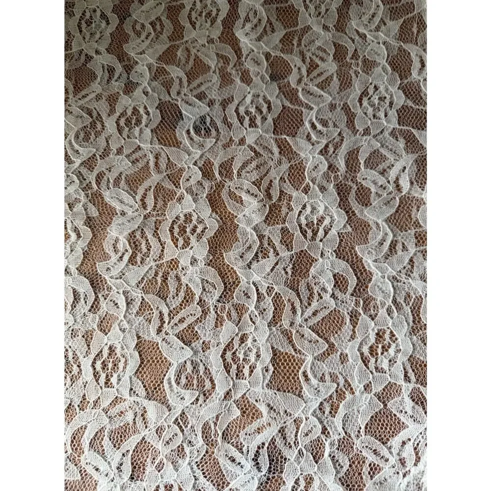 Vintage White Lace Table Runner Oval Cottage Farmhouse Wedding Cottagecore Decor